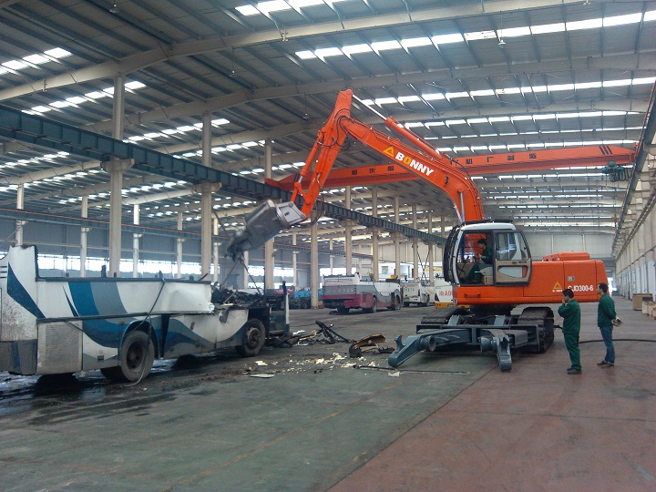 電動(dòng)型汽車拆解機(jī).jpg