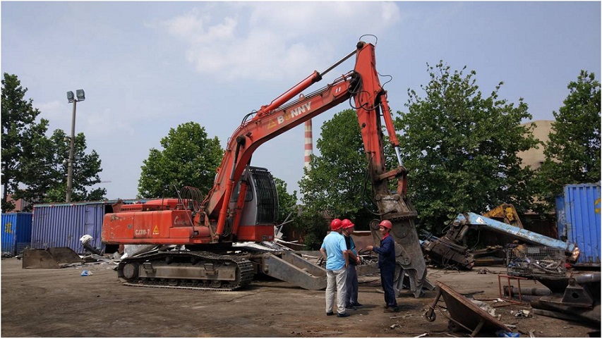 1499131269120665.jpg 電動報廢汽車拆解.jpg